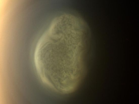 土卫六南极上空发现漩涡结构：或暗示季节更替