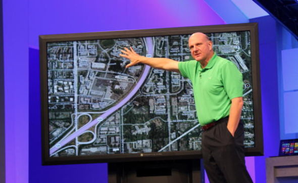 鲍尔默(Steve Ballmer)周二称，自上周五Windows 8正式上市以来，该公司已向个人消费者卖出了400万套Windows 8软件。