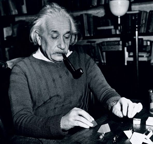 爱因斯坦高智商或与大脑有关:结构异于常人