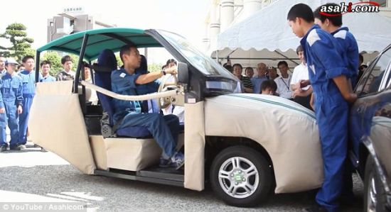 iSAVE YOU�����䱸���������ǿ��ı������ܣ��ɰ����˰�ѹ��ǽ�ϣ������������ɺ��˺�������������˵���������յ����������˺Ͳм��˴�������ѯ�绰��