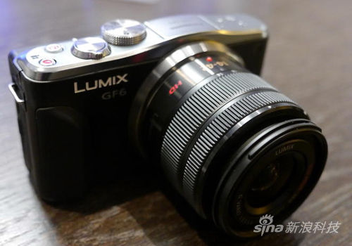 松下GF6真机曝光 搭载翻转屏内置Wi-Fi|翻转屏