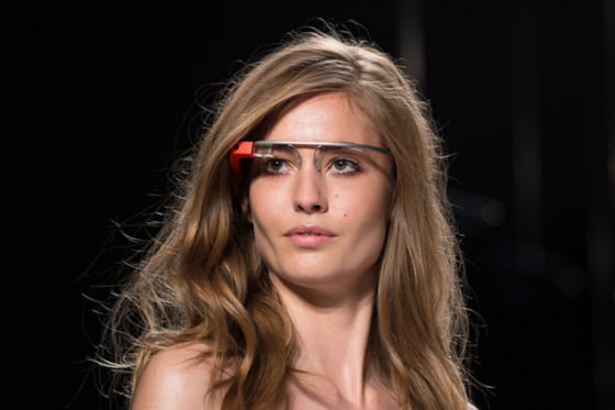 谷歌智能眼镜Google Glass