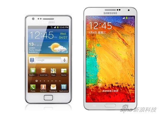 Note 3(图右)在机身轮廓上感觉更像GALAXY S2(图左)
