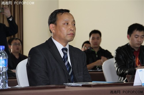三星显示设备事业部部长郑承穆先生