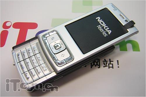500万像素诺基亚全能N95行货大跌250