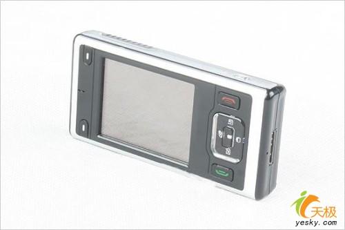 �Լ۱ȳ���TCL�����ֻ�e787ֻ��820Ԫ