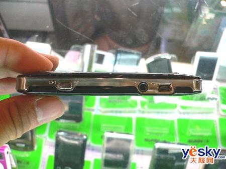 �۸��иߵͲ�ͬ��λ��MP4���������ƴ(3)