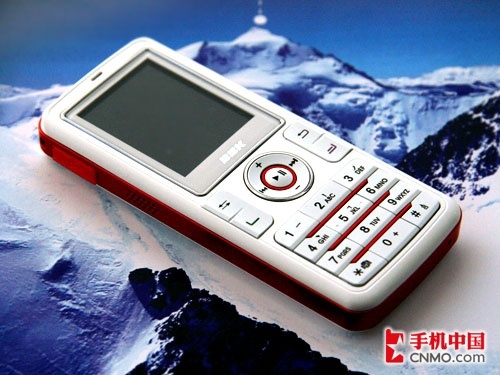 白色灵动天使步步高低端音乐机i528评测(2)