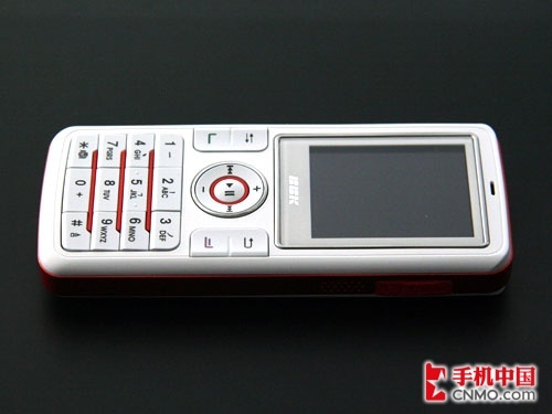 白色灵动天使步步高低端音乐机i528评测