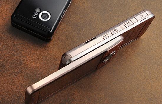 ����NTTDocomo����3G�ֻ�D905i����ͼ��(2)