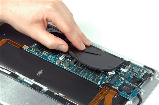 轻巧超薄苹果MacBookAir详尽拆解(4)