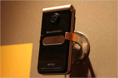 折叠双剑客索尼爱立信W980与Z770图赏(3)