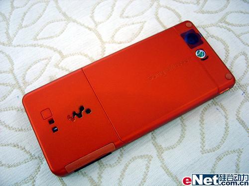 9.4mm超薄索爱金属音乐王W888c仅2688