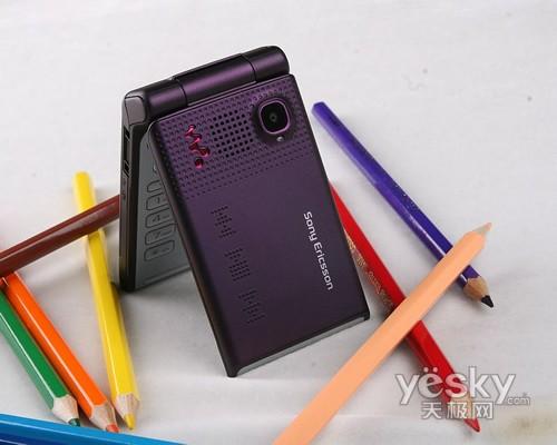 简约之美索爱翻盖音乐手机W380图赏(2)
