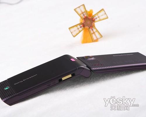 简约之美索爱翻盖音乐手机W380图赏(3)