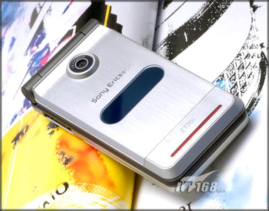优雅时尚索爱3G金属翻盖机Z770i评测