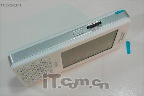 UIQȫ����<a href='http://www.mengb.com/down/sony' target='_blank' class='infotextkey'>���ᰮ����</a>M608c��1699Ԫ