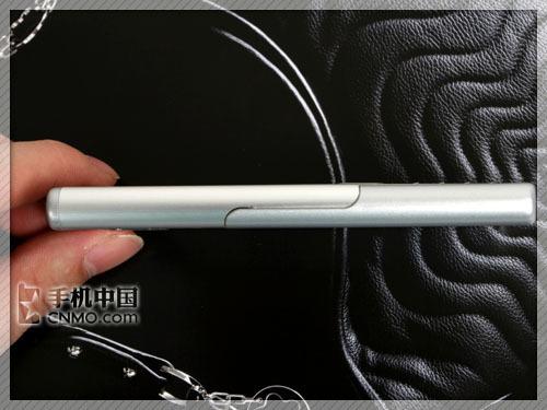 金属超薄锋尚诺基亚6500c银色版评测(2)