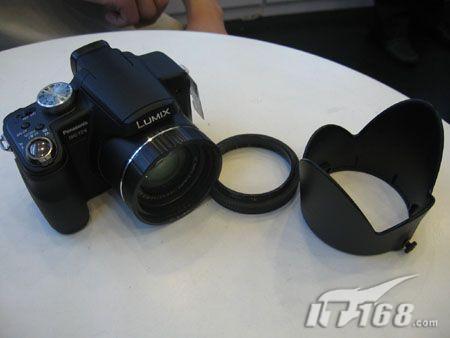 18倍长焦防抖DC松下FZ18套装3150元