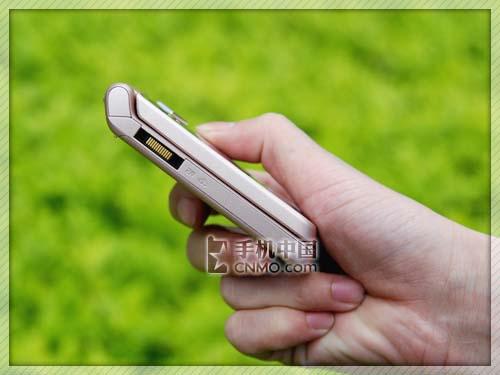 时尚双雄索爱翻盖W380c与Z555i对比(3)