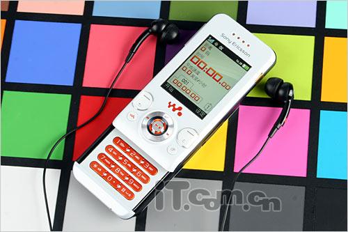 摇动换曲索爱滑盖音乐W580c售1889元