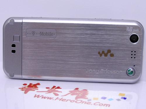 9.9毫米纤薄索爱拍照音乐W890卖1699