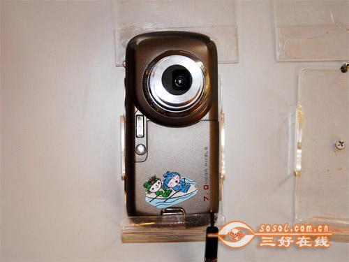 700万像素3X光变天语拍照机C700破两千