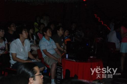 网友乐翻天!天极HTPC试听体验会纪实(图)