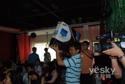网友乐翻天!天极HTPC试听体验会纪实(图)