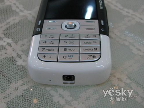 纤细腰肢诺基亚随意扭5700XM售1990