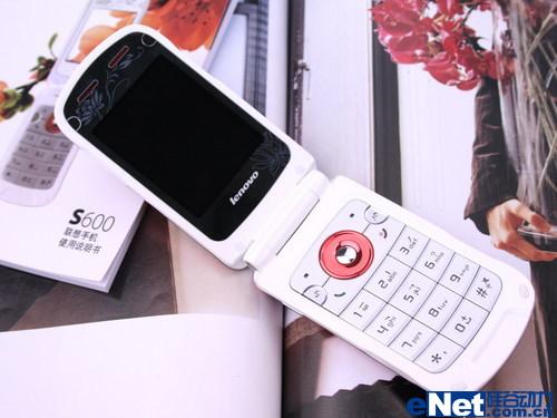 闻香识女人联想靓丽镜面翻盖S600评测(2)