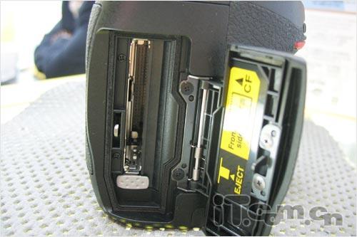 ��������ս��ǿ�ж��῵D300�ƽ���Ԫ