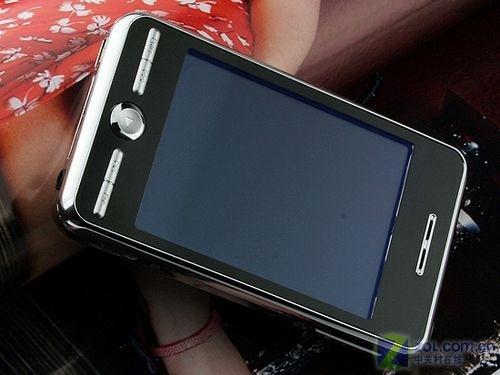 8GB容量4GB价格 艾诺V2000SE 8GB 399元 大容量低价格近期各类超值MP3大搜罗(2)