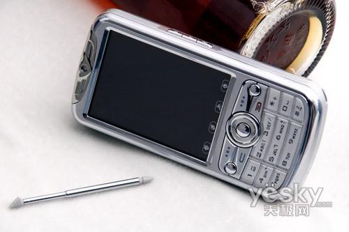 一机双电 联创3英寸大屏手机LC803评测_手机