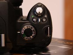 配18-105mm防抖镜头 尼康D60送4G卡原包 11日相机行情:尼康D60配18-105mm头仅4999