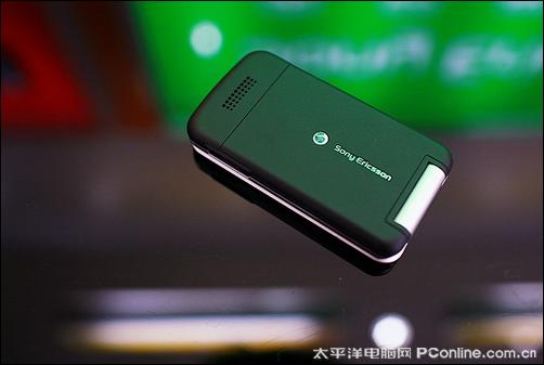 唯美镜面翻盖索尼爱立信T707行货登场