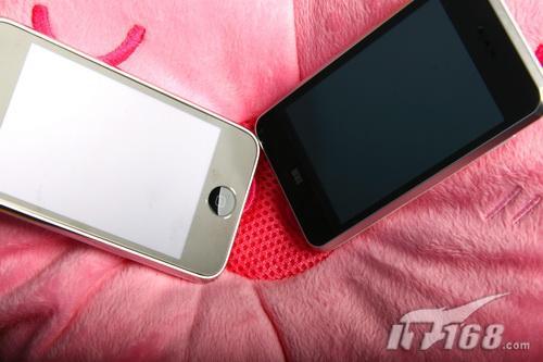 白色诱惑苹果iPhone3GS对比魅族M8(2)