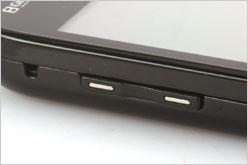 3.7英寸显示屏三星智能强机i8000评测