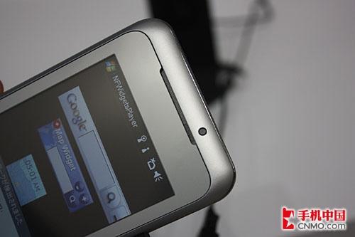 4.1英寸屏1GHz CPU 东芝TG01现场评测