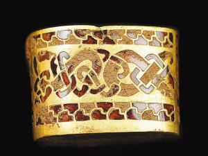 寻宝猎人挖出英最大秘密宝藏_科学探索