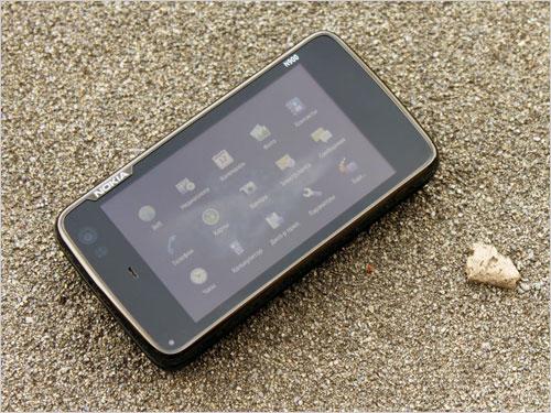 搭载Maemo系统诺基亚侧滑盖N900评测