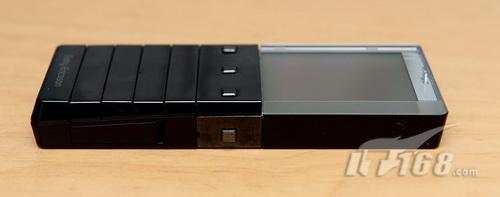 比X10还贵 索尼爱立信透明手机X5开箱(3)_手机