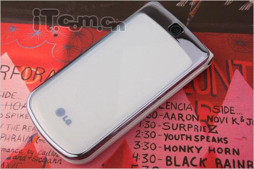 甜美倾心冰淇淋手机二代LGGD310评测