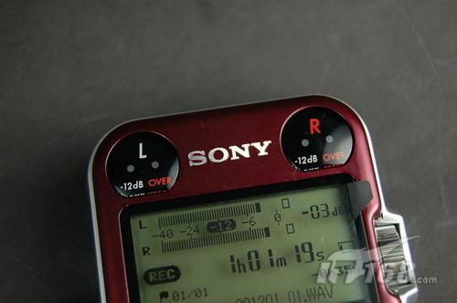 3040103645.jpg
