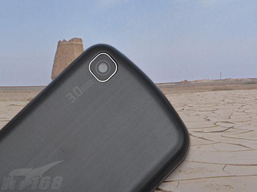 个性时尚LG触控手机KM555e精美图赏