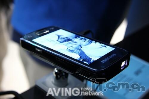 带投影功能三星Android手机i8520曝光