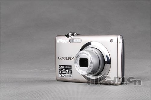 4倍光学变焦镜头 卡片型相机尼康S3000评测_