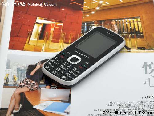 送老人最合适阿尔卡特双卡双待C60评测