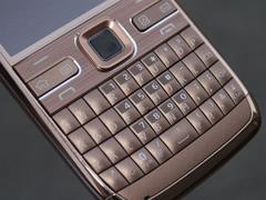 降价热卖诺基亚全键盘商务E72仅1999