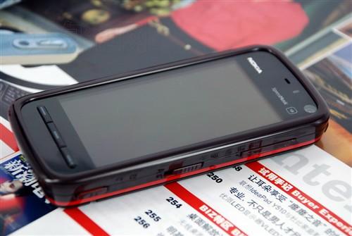 大气触屏诺基亚智能5800XM售1250元